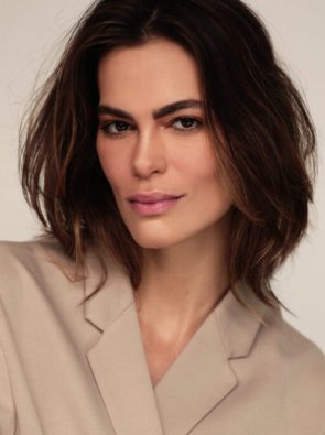 Barbara Rocha (46)